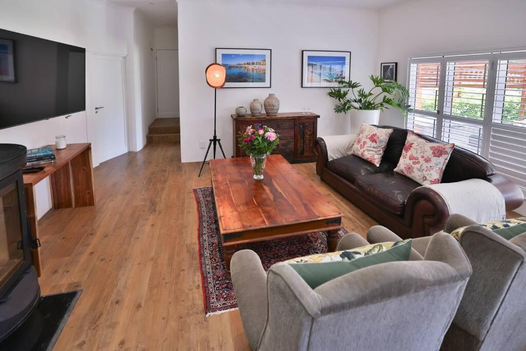 Garten Wohnung Mit Pool, 2 Schlafzimmer เคปทาวน์ ภายนอก รูปภาพ