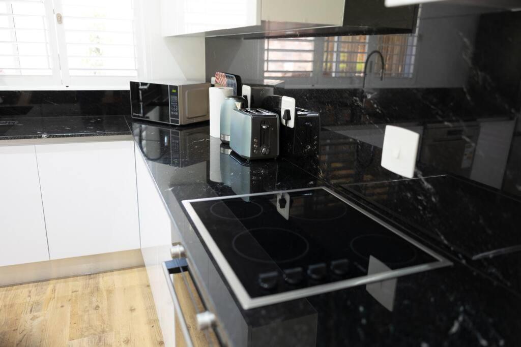 Garten Wohnung Mit Pool, 2 Schlafzimmer เคปทาวน์ ภายนอก รูปภาพ