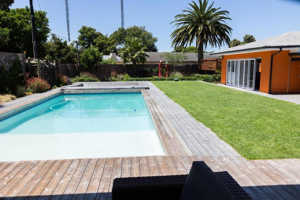 Garten Wohnung Mit Pool, 2 Schlafzimmer เคปทาวน์ ภายนอก รูปภาพ